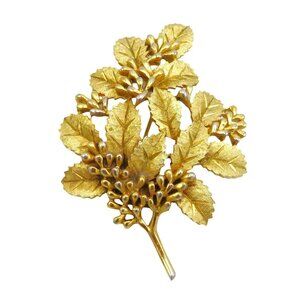 Vintage Crown Trifari Gold Tone Leaf Pin *Leaves and Berries* Brooch 1950s